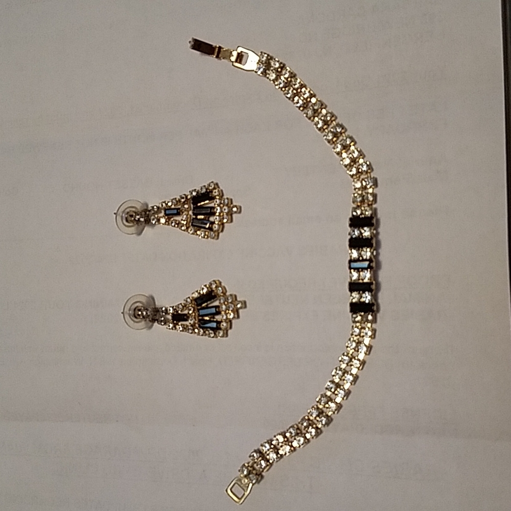 Earrings/bracelet (can sell separately)